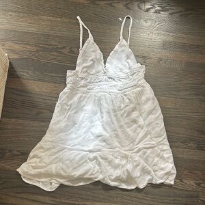 White Sleeveless Dress